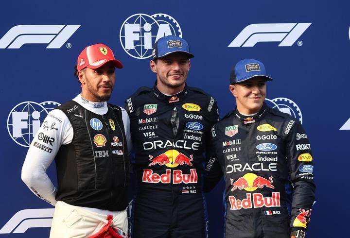 Bahreyn'de kazanan Max Verstappen
