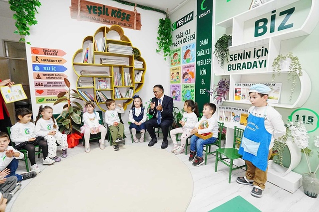 İzmir'deki Gazi Umurbey Anaokulu'nda sağlıklı yaşam için Yeşilay köşesi açıldı