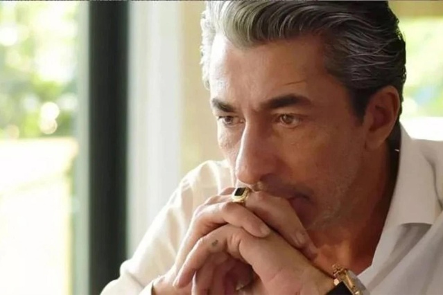 Erken Petekkaya sözleşmesine bile eklemiş! Parmağındaki yüzük için madde hazırlatmış