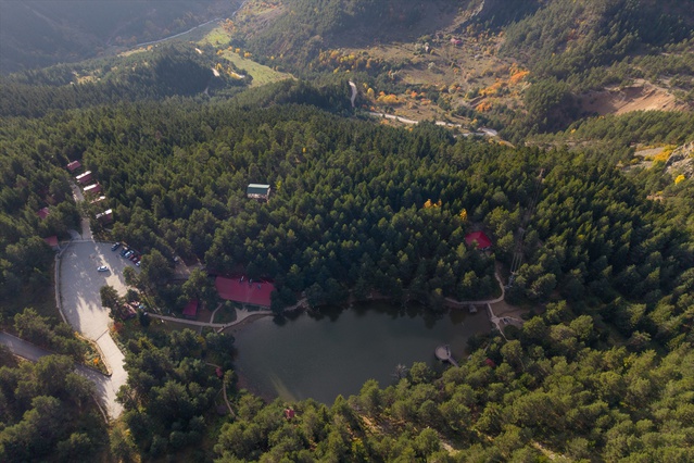 Zigana Dağı ve Limni Gölü'nde sonbahar renkleri fotoğraf tutkunlarının odağı oldu