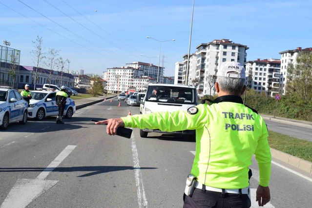 Ordu'da trafik denetimlerinde 18 bin 68 araç kontrol edildi, 51 kişi yaralandı