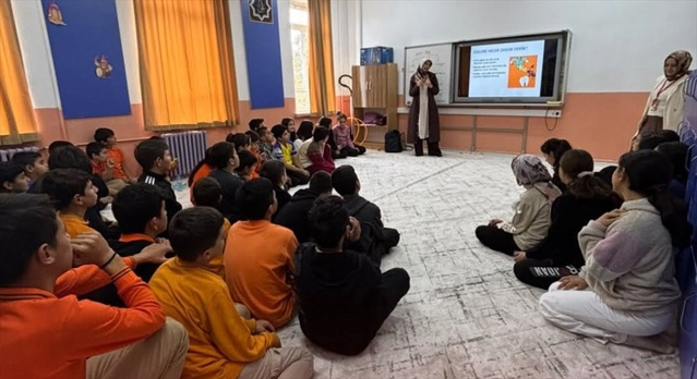 Beyşehir Sağlık Müdürlüğü öğrencilere diş taraması yaptı, gübre bayileri denetlendi