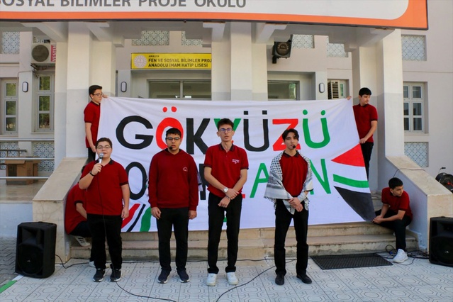 Amasya ve Tokat'ta öğrenciler, Gazze'de 3 yılını dolduran soykırımı protesto etti