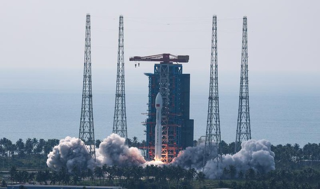 Çin, Hainan'dan Uzun Yürüyüş-8A ile 28'inci internet uydu grubunu uzaya gönderdi