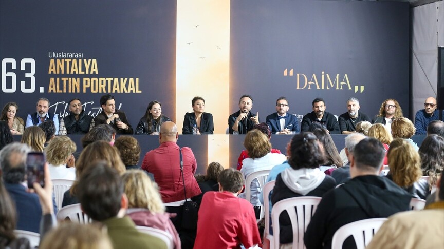 Antalya Altın Portakal Film Festivali'nde "Ölü Arının İğnesi" filminin dünya prömiyeri yapıldı