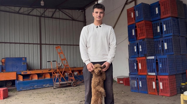 Akhisar'da köpeği Nohut'la yürüyüşü sosyal medyada eleştirildi, Osman Çandar sessiz kalmadı