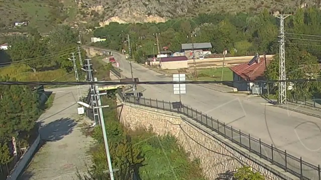 Amasya'da minibüs dere yatağına düştü, sürücü ve 8 yolcu hafif yaralandı