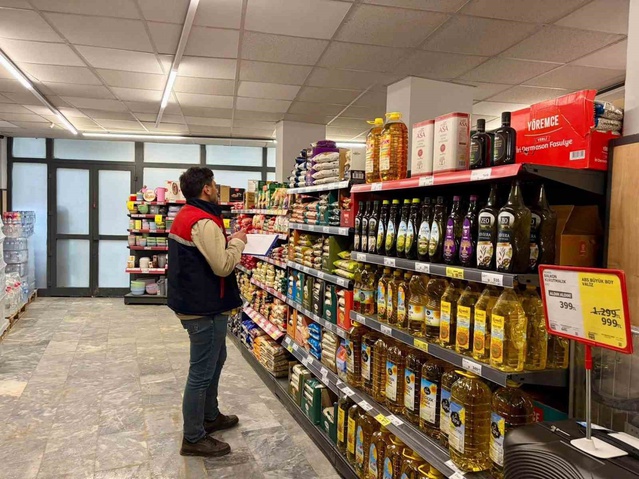 Afyonkarahisar'da marketlerde tarımsal ürün fiyatları TÜFİS kapsamında kaydedildi