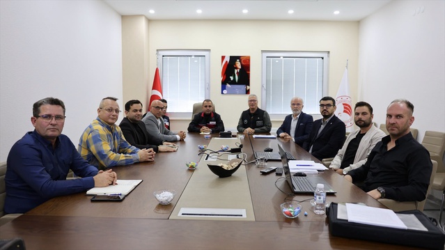 Edirne'de Canan Sezer koruyucu ailelerle buluştu, KADEM ücretsiz tığ kursu açacak