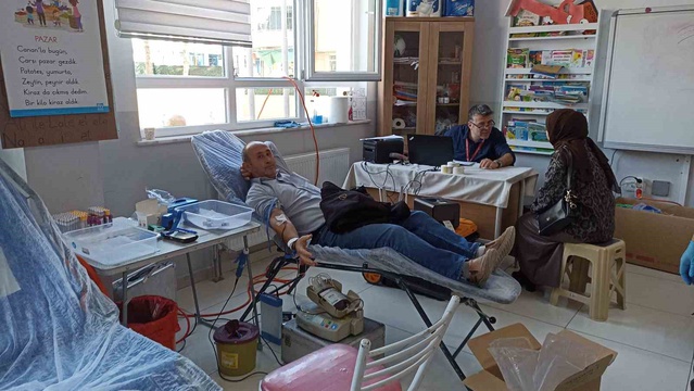 Havza'da veli ve öğretmenlerin katıldığı kan kampanyasında 60 ünite toplandı