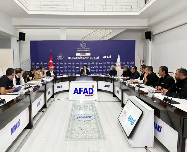 Hatay'da kırsal afet konutları Vali Yardımcısı Yıldırım başkanlığında ele alındı