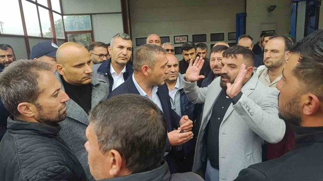 Şarkışla Belediyesi'nin yıkım kararı esnafın tepkisi üzerine bir ay ertelendi