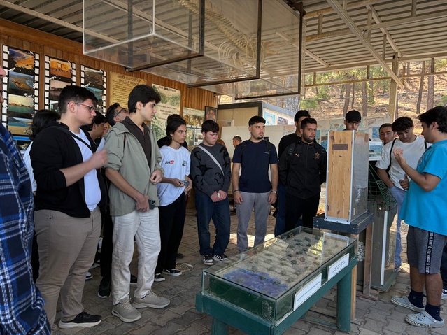 Uluslararası Gençlik Merkezi, yeni üniversitelilere Dalyan ve Sarıgerme'yi gezdirdi