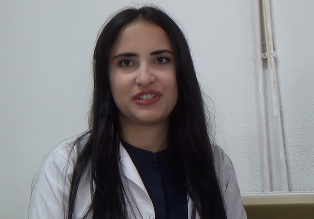 Erzurum Çat'ta ikiz kardeşler Fatmanur ve Zehranur Kahraman aynı okulda görev yapıyor