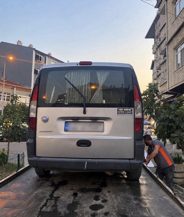 Edirne Uzunköprü'de araçta 14 kaçak göçmen yakalandı, sürücü adliyeye sevk edildi