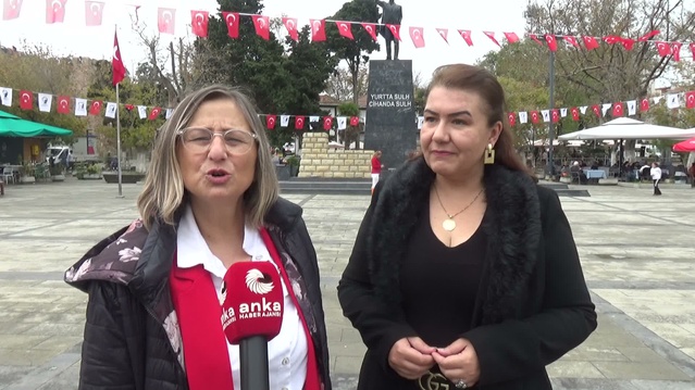 Sinop'ta Cumhuriyet'in 103. yıl dönümünde kadınlar Atatürk Anıtı'na yürüdü