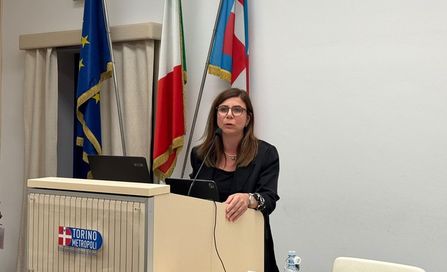 Serra Bucak Torino'da yerel demokrasi ve kayyum uygulamalarını anlattı