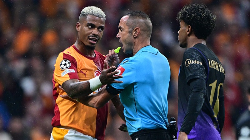 Galatasaray, Barcelona'ya diş geçiremedi. Sarı-kırmızılılar, 5 gollü maçta kaybetti