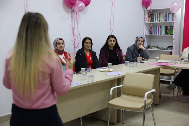 Tekirdağ Büyükşehir Belediyesi meme kanseri için üç noktada eğitim düzenledi