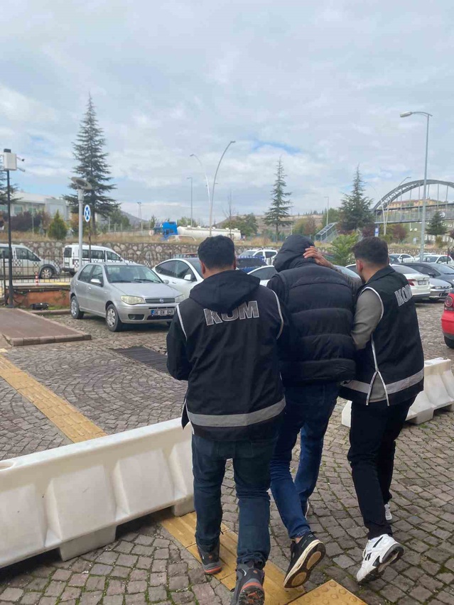 Çankırı'da 46 yıl hapis cezasıyla aranan hükümlü metruk binada yakalandı