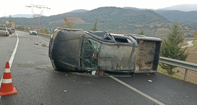 Gaziantep İslahiye'de kazada yaralanan 4 kişiden 65 yaşındaki kadın kurtarılamadı