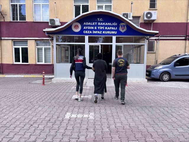 Aydın'da jandarma, Efeler ve Nazilli'de hapis cezasıyla aranan 2 şahısı yakaladı