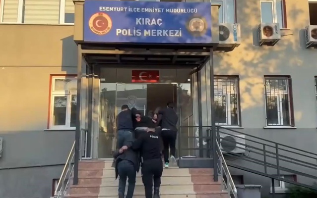 Avcılar'da dron destekli uyuşturucu operasyonunda 5 şüpheliden 3'ü tutuklandı