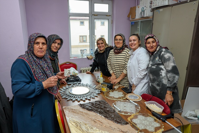 Taşköprü'de HAKA projesinde 14 özel gereksinimli çocuk mutfakta eğitim görüyor