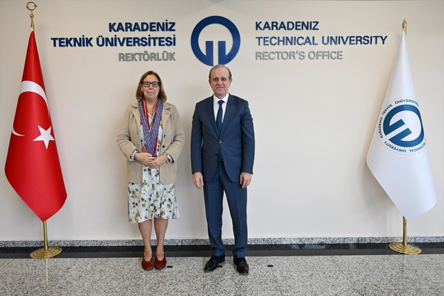 İsveçli diplomat Zimmerdahl Trabzon'da KTÜ ve TTSO ile iş birliğini görüştü