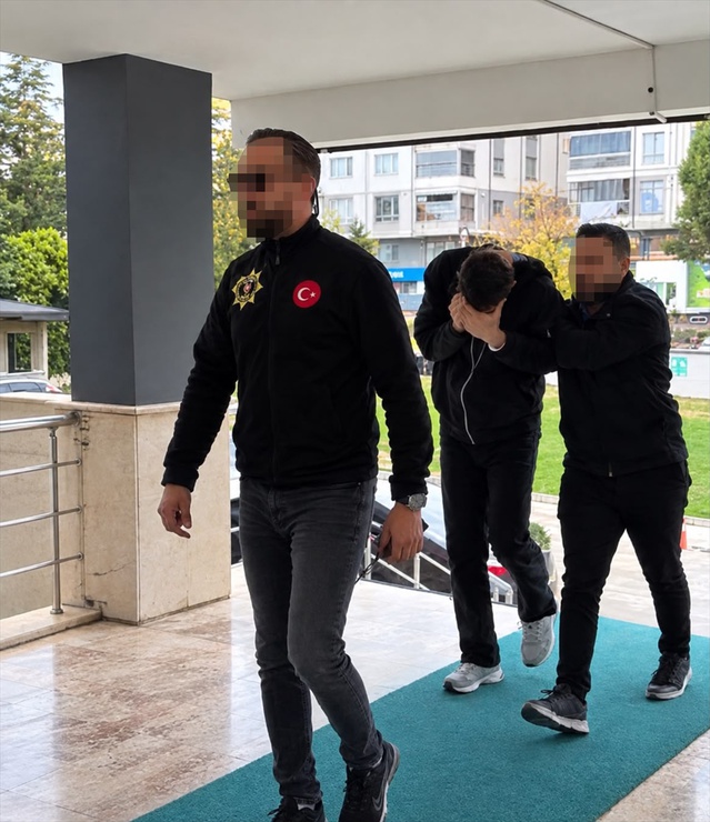 Konya Seydişehir'de narkotik operasyonda 3 zanlıdan 1'i tutuklandı