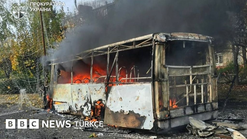Rusya'nın Ukrayna'da otobüsleri hedef aldığı saldırıda en az 30 kişi öldü