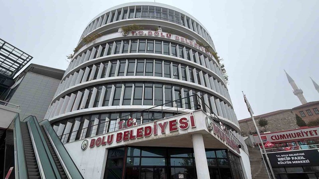 Bolu'da BOL TUR AŞ davasında 2'si tutuklu 14 sanık ilk kez hakim karşısına çıktı