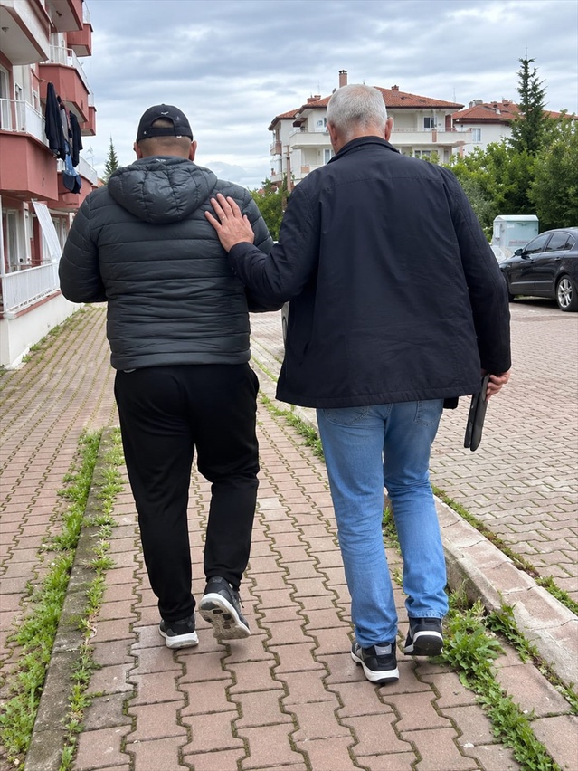 Kırıkkale'de yakalanan 2 firari hükümlü cezaevine teslim edildi