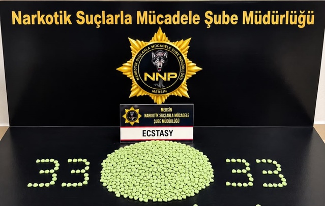Mersin'de operasyonda 4 şüpheli tutuklandı, 4 bin 800 sentetik hap ele geçirildi