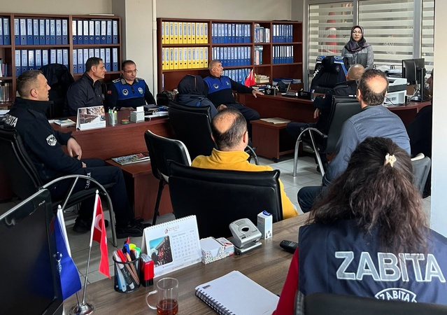 Düzce Akçakoca'da zabıtaya sağlıklı yaşam eğitimi İlçe Sağlık Müdürlüğünce verildi