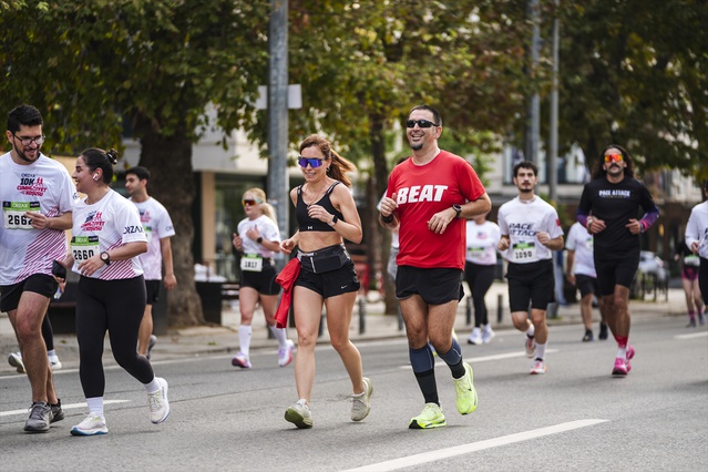 Cumhuriyet'in 103. yılında Kadıköy'de yapılan 10K koşusuna 3 bin 500 sporcu katıldı