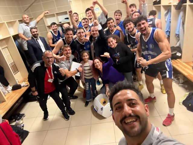 Kütahya Belediyespor, Manisa Büyükşehir Belediyespor'u deplasmanda 70-69 yendi