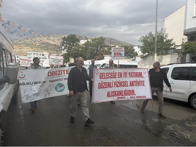 Diyarbakır Çermik'te sağlıkçılar obezite yürüyüşü yaptı, Fırat Türken de katıldı