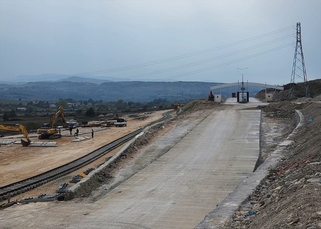 Havza OSB'yi demir yola bağlayacak 3 km'lik hattın kasımda açılması planlanıyor