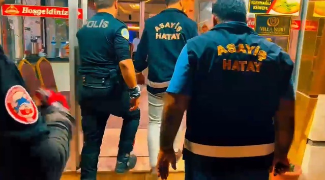 Hatay'da polisin asayiş uygulamasında 17 işletme ve 2 kişiye yaptırım uygulandı