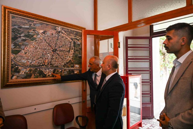 Aydın Valisi Varol, Atça Mahallesi'nde Paris Modeli şehir planını inceledi