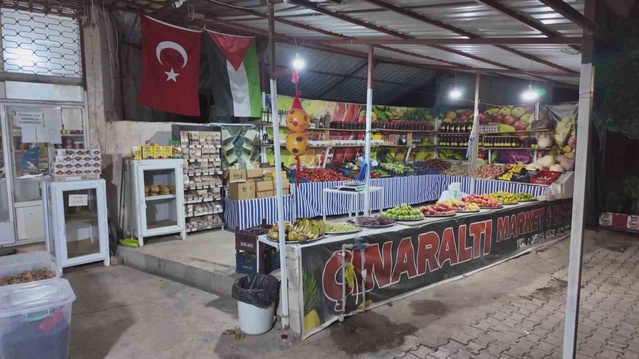 Hatay Hassa'da genç esnaf, İsrail menşeli ürünlere 3 yıldır boykot uyguluyor