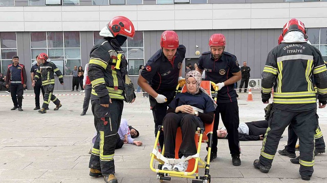 Osmaniye'de hastane tatbikatında patlama 12 kişiyi yaraladı, yangın da söndürüldü