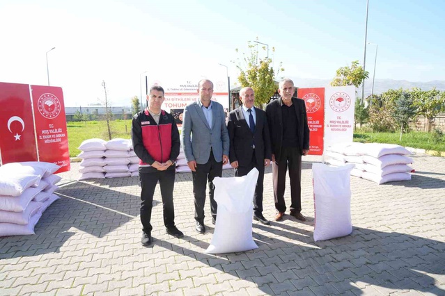 Muş'ta 250 üreticiye 150 ton baklagil tohumu 10 bin dönüm hedefiyle dağıtıldı
