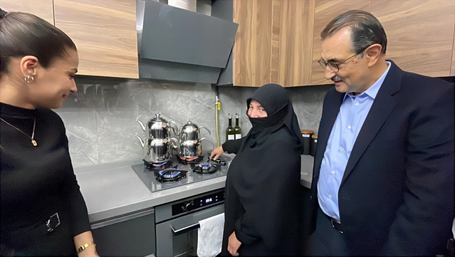 Dönmez, Sevinç Mahallesi'nde doğal gaz çalışmalarının 4 ayda tamamlandığını duyurdu