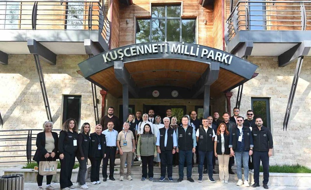 Bandırma'da 8. Kaz Yetiştiriciliği Çalıştayı sona erdi, kaz tüyü ürünleri sergilendi