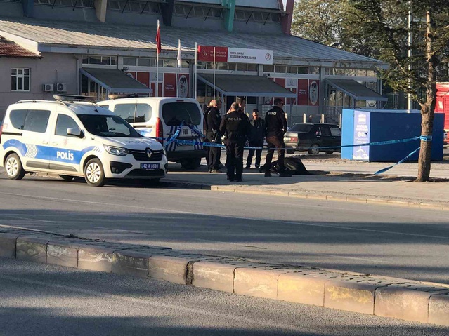 Konya Ereğli'de kaldırımda hareketsiz bulunan kişinin hayatını kaybettiği belirlendi