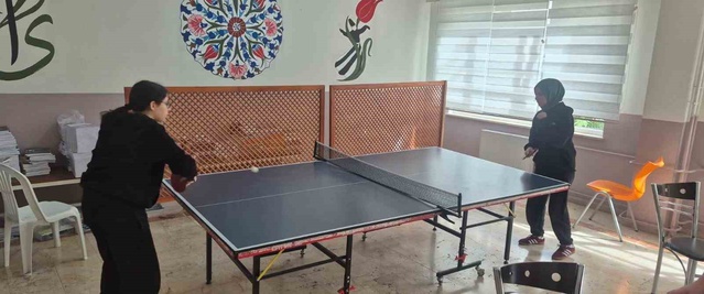 Denizli'de Servergazi İmam Hatip Lisesi 29 Ekim'de masa tenisi turnuvası düzenledi