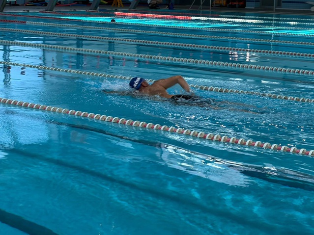 Doktorlara rağmen paralimpik yüzme sporcusu Ali Nihat Erol, milli olmayı hedefliyor