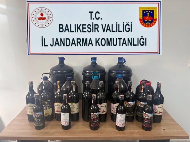 Balıkesir'de 2 haftalık jandarma operasyonunda 21 şüpheli yakalandı